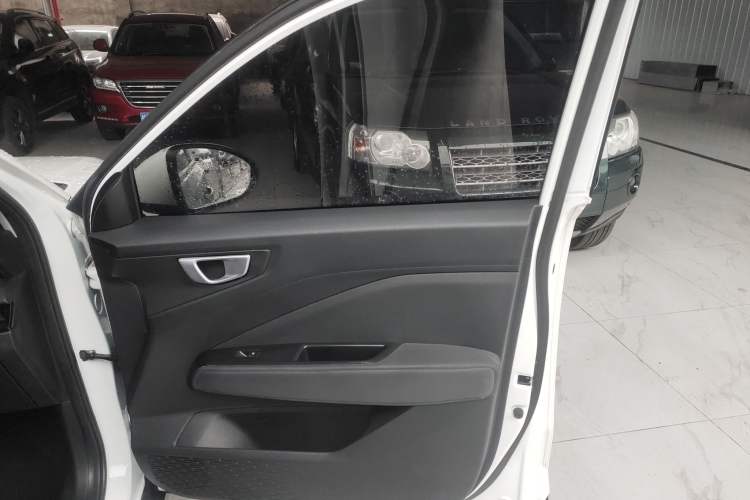 Used Wuling Alvez 2023 1.5L CVT Comfort Edition