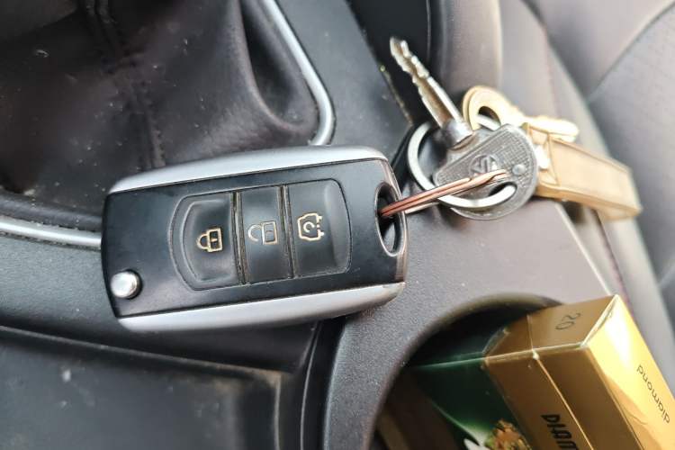 Used Dongfeng Fengon 500 2022 1.5L Manual Enjoyment Model Vehicle Key