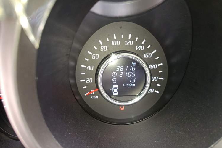 Used Huatai Santa Fe 2016 1.5T Gasoline Manual Two-Wheel Drive Smart Enjoyment i3 Model
