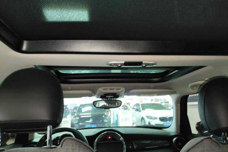 Used MINI MINI 2019 1.5T COOPER Classic Edition Five-Door Version