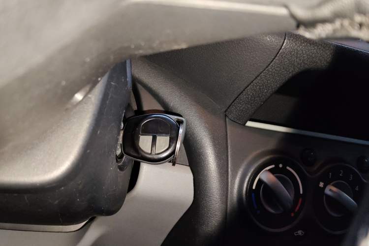 Used Suzuki Alto 2013 1.0L Automatic Luxury Model
