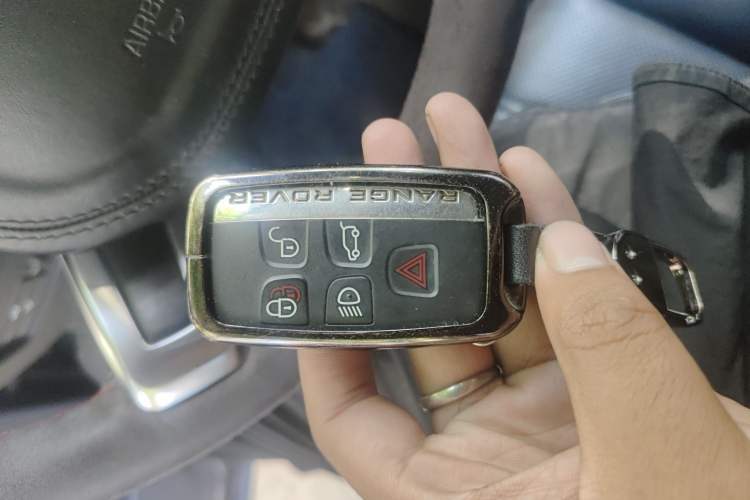 Used Land Rover Range 2014 3.0 TDV6 Vogue Vehicle Key