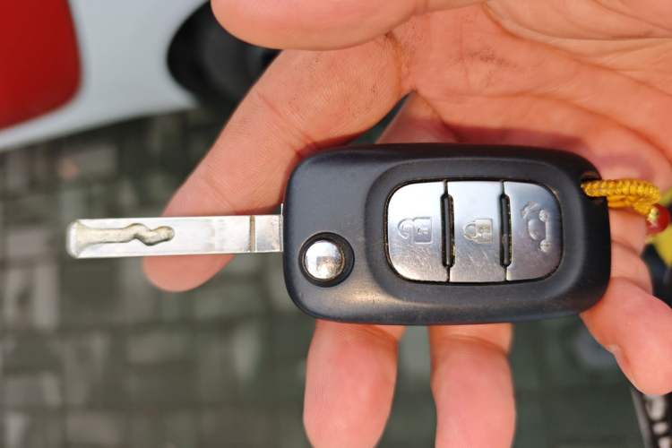 Used smart fortwo 2015 1.0L 52 kW Hardtop Passion Edition Vehicle Key