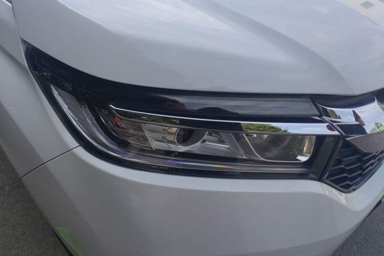 Used Honda Avancier 2019 240TURBO Two-Wheel Drive Elite Edition Right Front Headlight