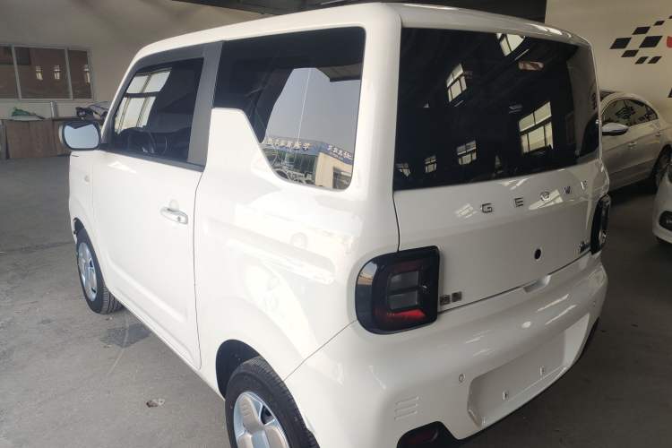Used Geely Galaxy Panda 2023 Panda Mini 200km Endurance Bear

