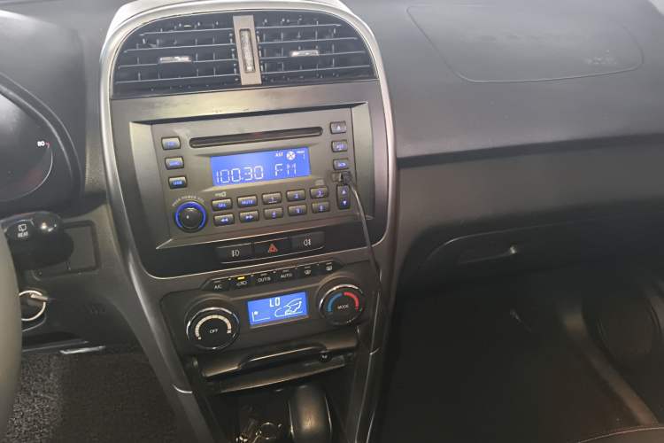 Used Chery Tiggo 3 2015 1.6L CVT ZhiShang Sport Edition
