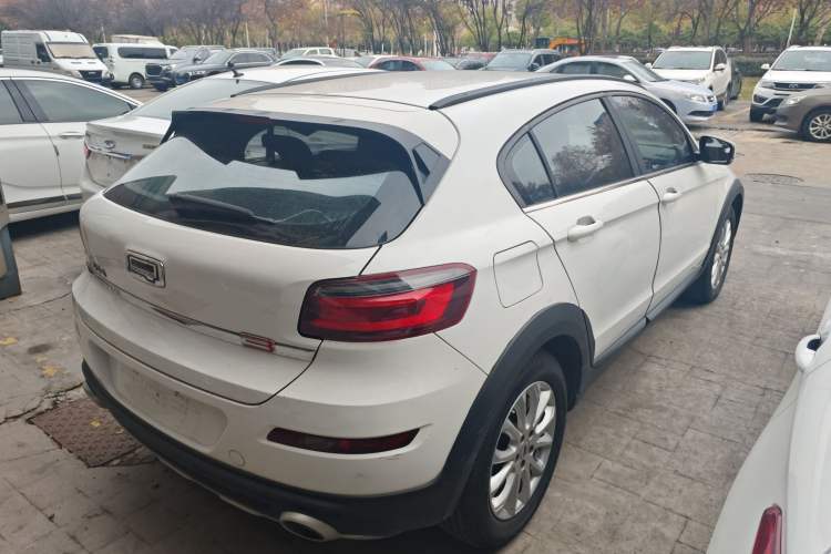 Used Qoros 3 2017 Urban SUV 1.6T Automatic Zhiyue Model

