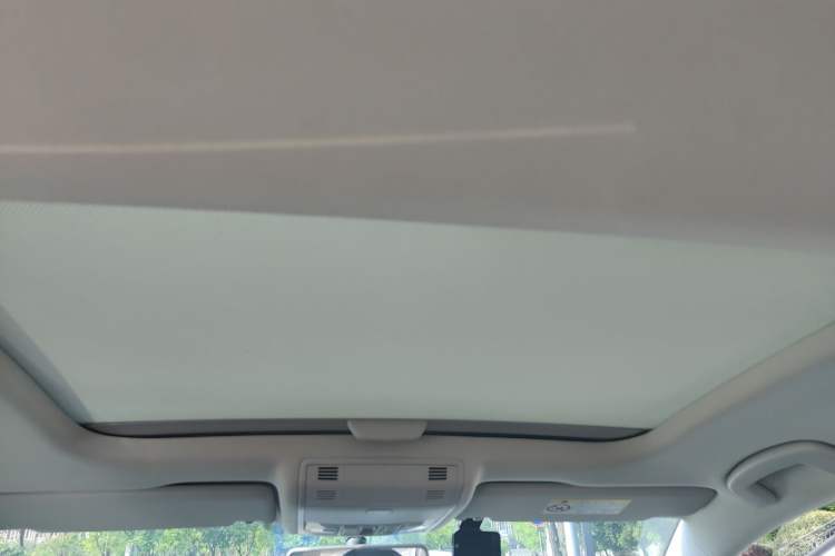 Used Volkswagen Golf 2018 230TSI Automatic Comfort Model Headliner