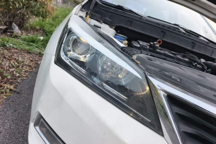 Used CHANGAN Alsvin V7 2015 1.6L Automatic Enjoyment Model China IV Standard
