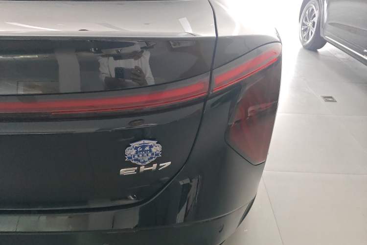 Used Hongqi EH7 2025 600 Smart Selection Edition
