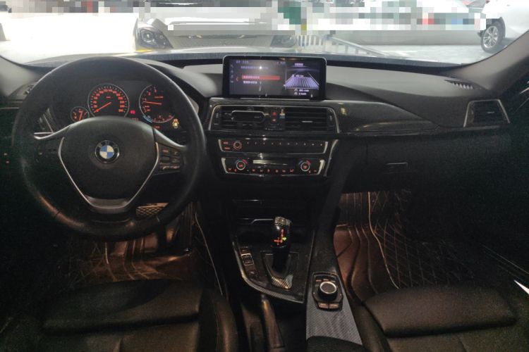 Used BMW 3 Series GT 2018 320i Sport Edition Center Console