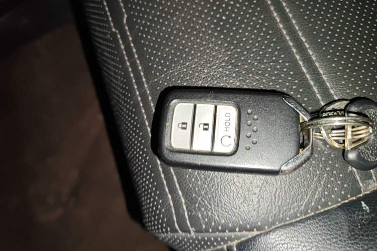 Used Honda CR-V 2017 240TURBO CVT Front-Wheel Drive Fashion Edition Vehicle Key