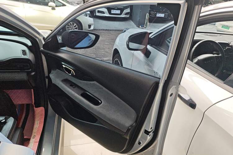 Used GAC Trumpchi EMPOW 2023 400T Automatic R PRO