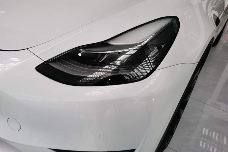 Used Tesla Model Y 2021 Long-Range All-Wheel-Drive Version 3D7