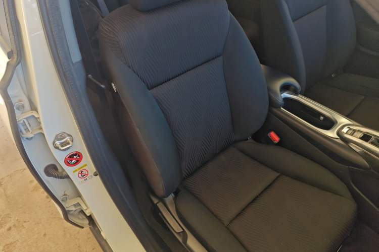 Used Honda XR-V 2015 1.5L LXi CVT Classic Edition Right Front Seat