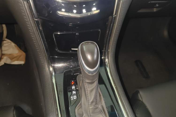 Used Cadillac ATS-L 2014 25T Comfort Model Gear Lever