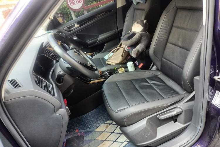 Used Volkswagen T-ROC 2022 280TSI DSG Two-Wheel Drive Elite PLUS
