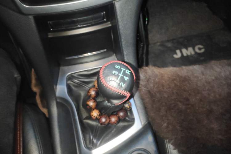 Used JMC Yuhu 7 2016 2.4T Two-Wheel Drive Luxury Edition JX4D24
