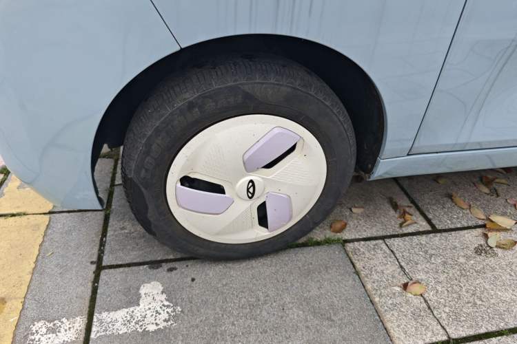 Used Chery QQ Ice Cream 2022 120km Conical Shape Lithium Iron Phosphate Left Front Wheel Hub