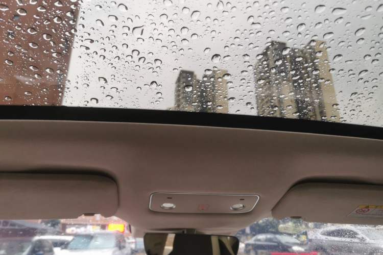 Used Hima Luxeed R7 2024 All-Electric 736 km Ultra Headliner