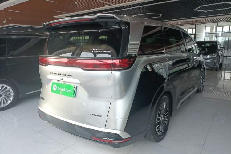 Used Denza D9 2022 DM-i 970 Four-Wheel Drive Prestige Model Rear Right 45 Deg