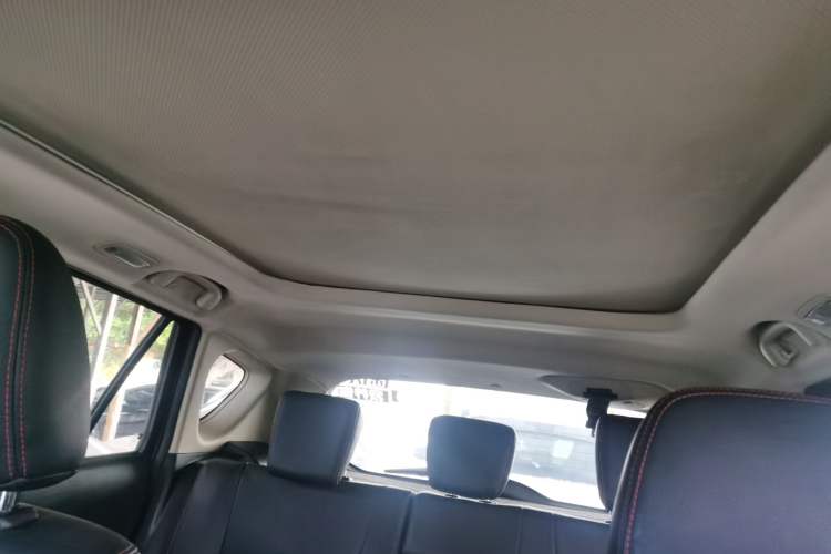 Used Suzuki S-Cross 2014 1.6L CVT Two-Wheel Drive Elite Version
