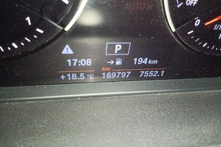 Used BMW 1 Series 2018 118i Sport Edition Odometer Close Up