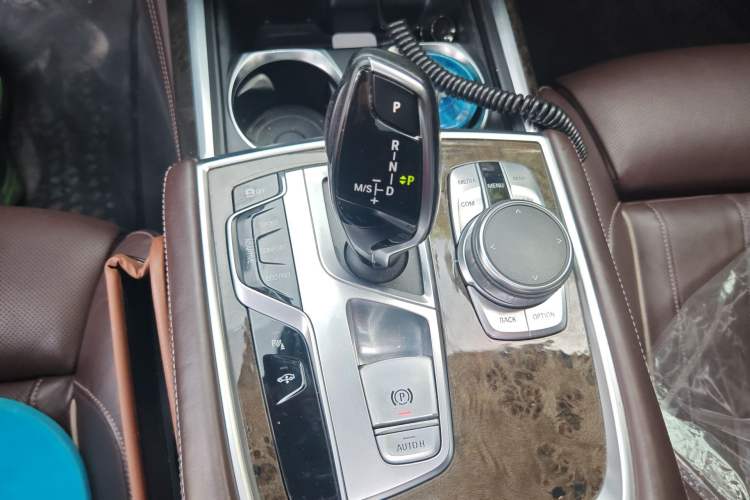Used BMW 7 Series 2016 740Li Luxury Edition Gear Lever