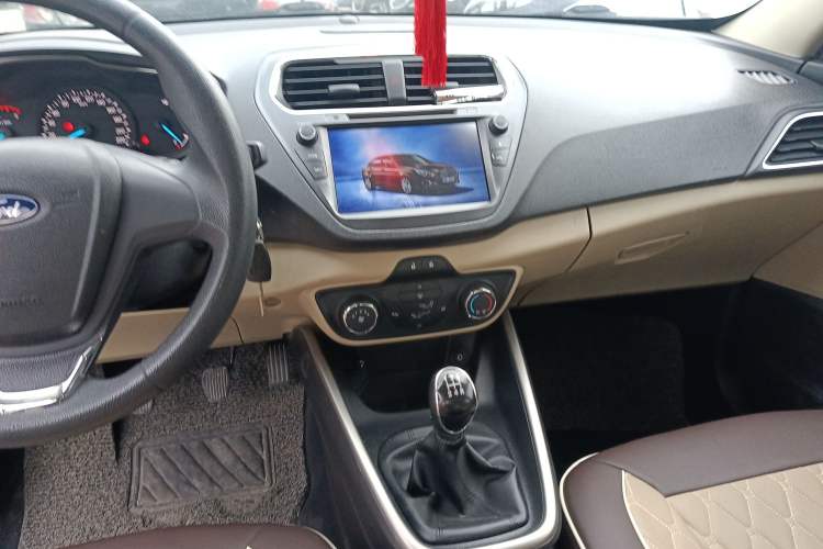 Used Ford Escort 2015 1.5L Manual Comfort Model Audio And AC Panel