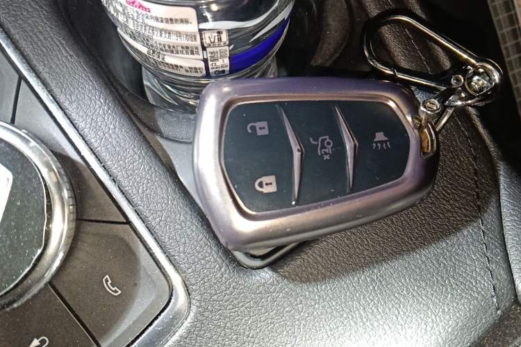 Used Cadillac XT4 2018 28T Two-Wheel-Drive Luxury Model