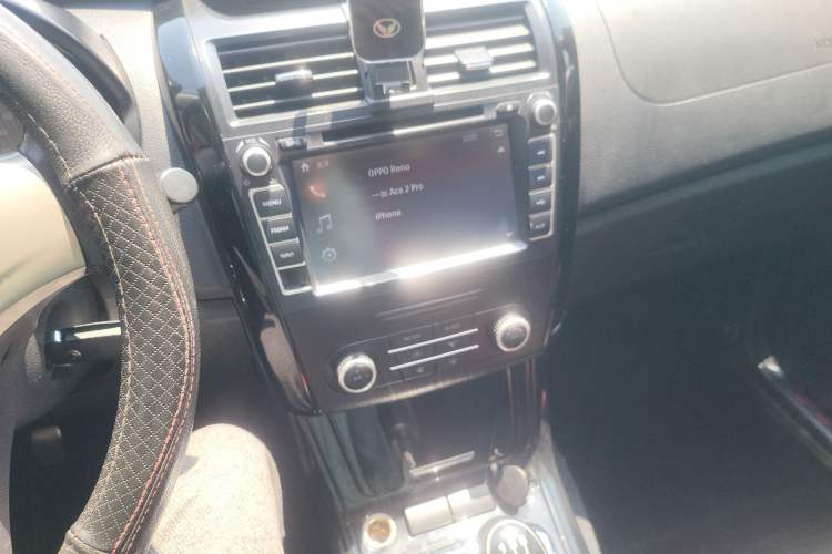 Used HYOSOW S3 2014 1.5L Luxury Version China IV Emission Standard