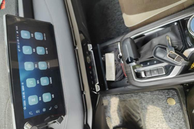 Used Wuling Jiachen 2022 1.5T CVT Smart Luxury Version Audio And AC Panel