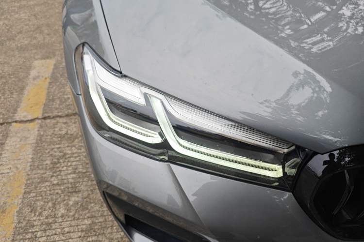 Used BMW 5 Series 2022 Second Facelift 540i Sport Line M Sport Package
