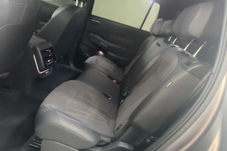 Used Volkswagen Teramont 2025 Tiguan Pro 450TSI Four-Wheel Drive Summit Edition
