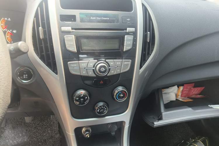 Used BYD F3 2015 Energy-Saving Edition 1.5L Manual Luxury Model
