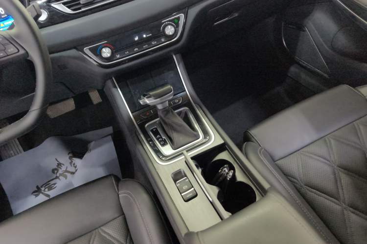 Used Changan Ruicheng CC 2022 Blue Whale Edition 1.5T DCT Prestige Model