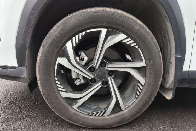 Used Geely Auto Emgrand X7 Sport 2024 1.5TD Dragon Edition Left Front Wheel Hub