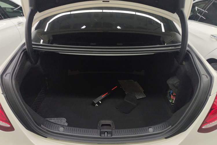 Used Mercedes-Benz E-Class 2016 E 200 L Sport Edition