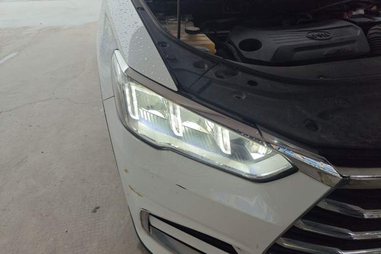 Used BYD Song Pro 2019 1.5T Automatic Elite Edition Right Front Headlight