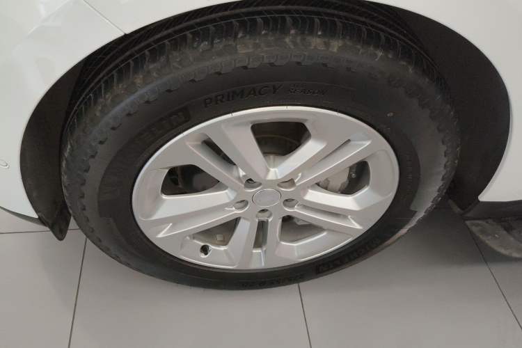 Used Land Rover Range Sport 2024 360 PS S Left Front Wheel Hub