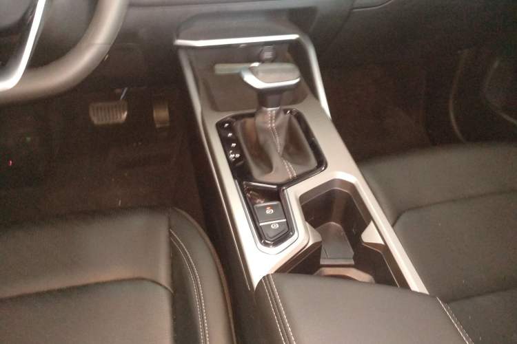 Used Geely Auto Emgrand 2023 4th Generation Champion Edition 1.5L CVT Prestige Model
