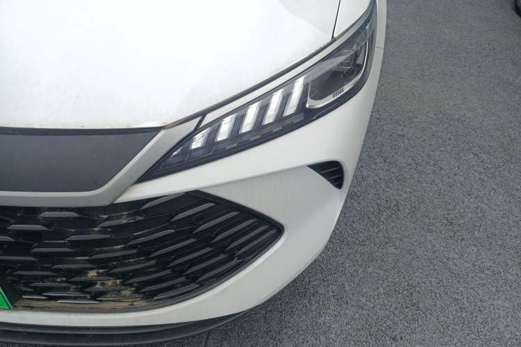 Used BYD Qin PLUS 2025 DM-i Smart Drive 120KM Superior Model
