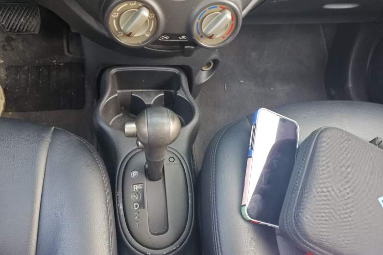 Used Nissan March 2010 1.5L Automatic Easy-Style Version Gear Lever