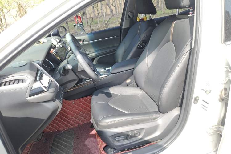 Used Toyota Camry 2019 Revised Version 2.0G Luxury Edition