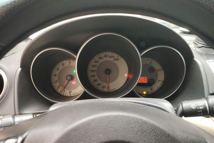 Used Mazda 3 2010 1.6L Manual Classic Stylish Version
