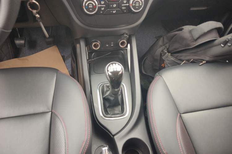 Used CHANGAN CS35 2016 1.6L Manual Luxury Model China V Standard Gear Lever