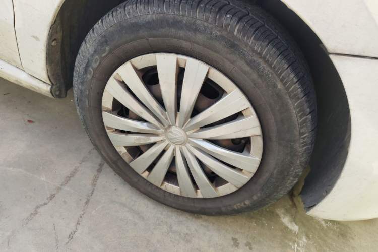 Used Volkswagen Polo 2013 1.4L Manual Fashion Edition Right Front Wheel Hub