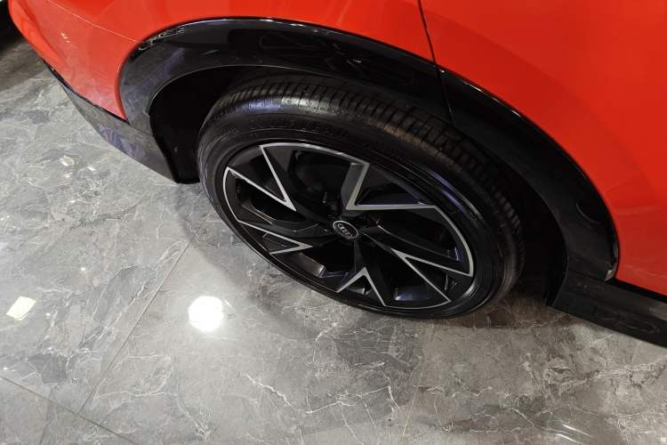 Used Audi Q5 e-tron 2022 50 e-tron quattro edition one Artistic Collection Edition
