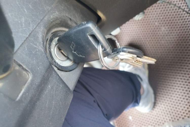 Used Wuling Zhiguang V 2018 1.2L Standard Model LMH
