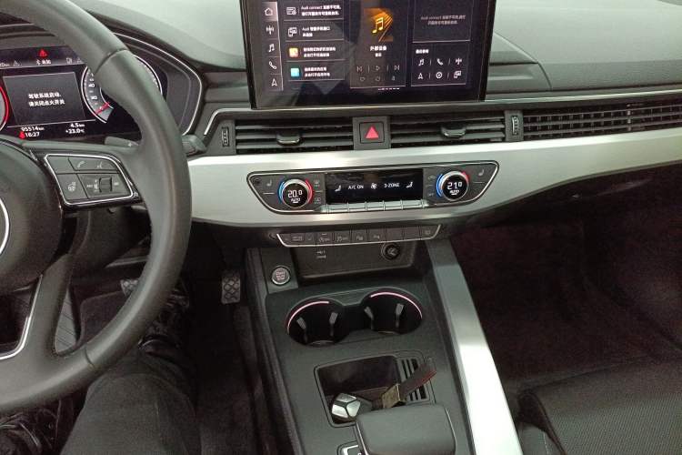 Used Audi A4L 2022 40 TFSI Luxury Dynamic Model
